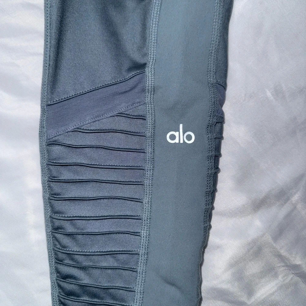 High-Waist Moto Ribbed‎ Leggings - Sage Green blue